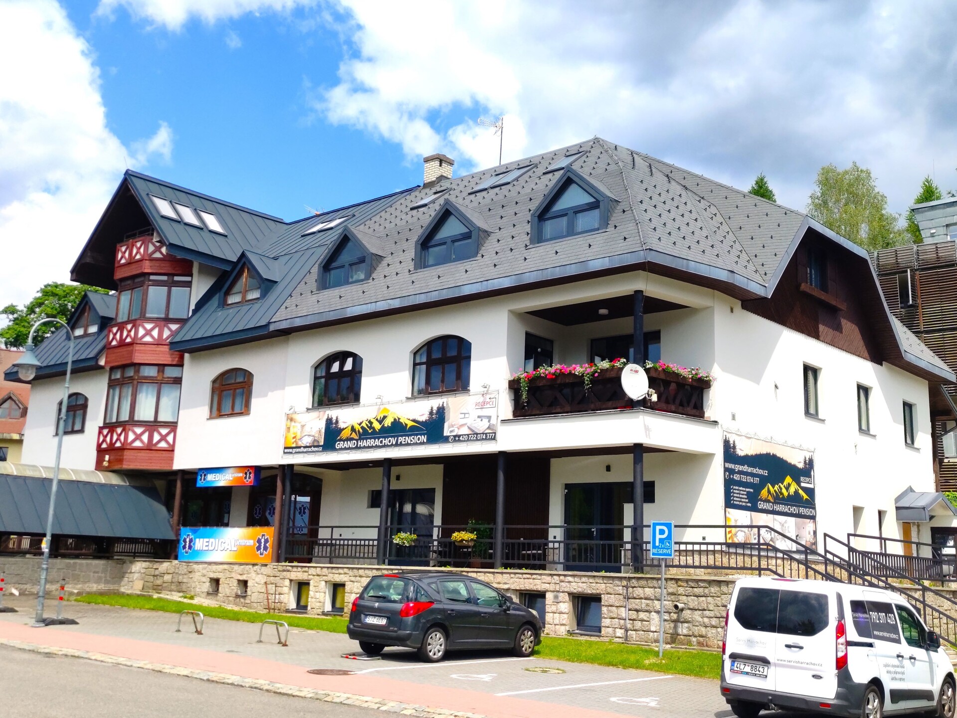 GRAND HARRACHOV